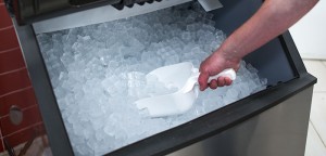 دستگاه یخ ساز: تجهیزات فست فود روبوفود
